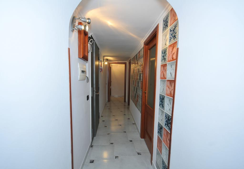 נאפולי Welcome House מראה חיצוני תמונה