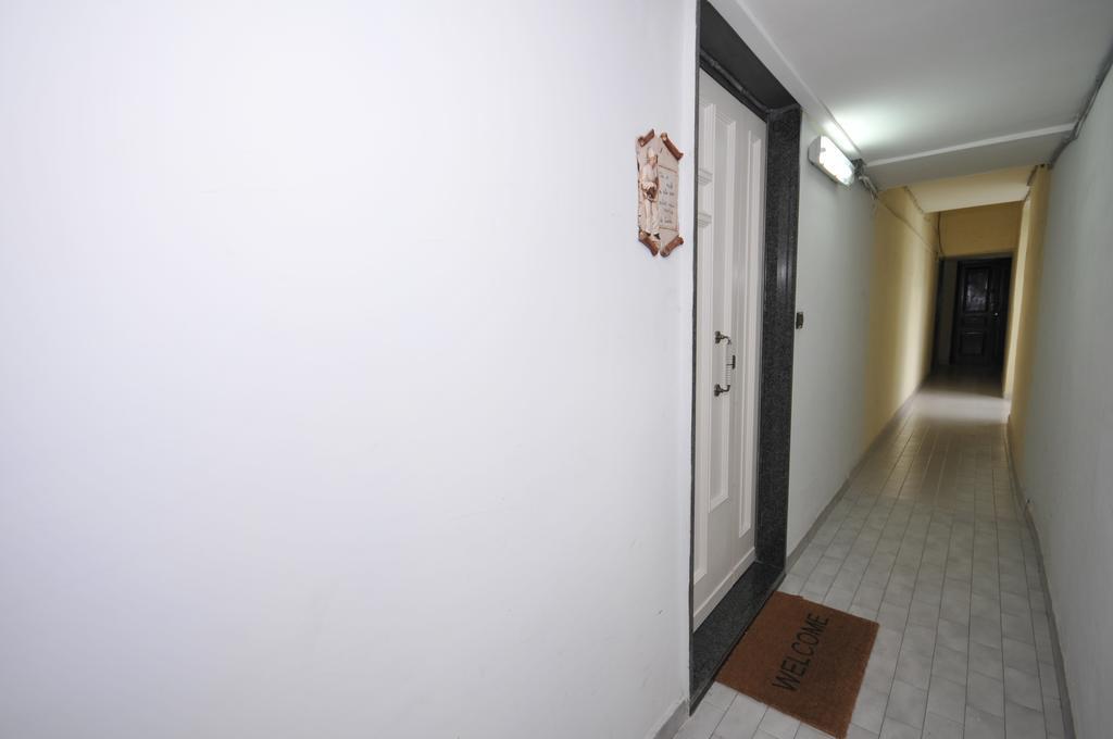 נאפולי Welcome House מראה חיצוני תמונה